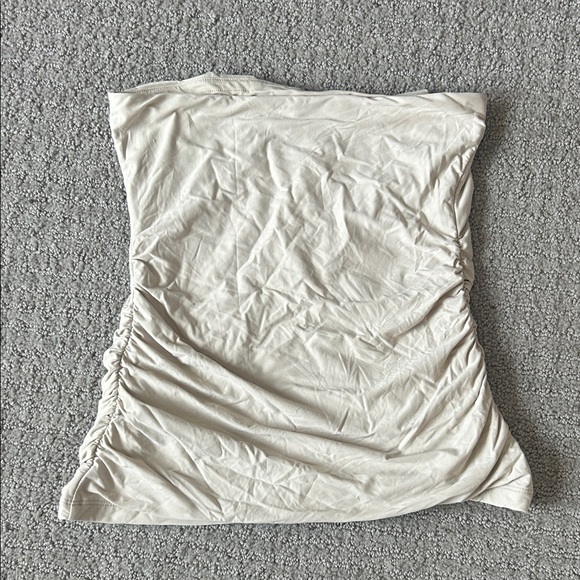 Neutral Strapless Ruched Tube Top - Picture 3 of 3